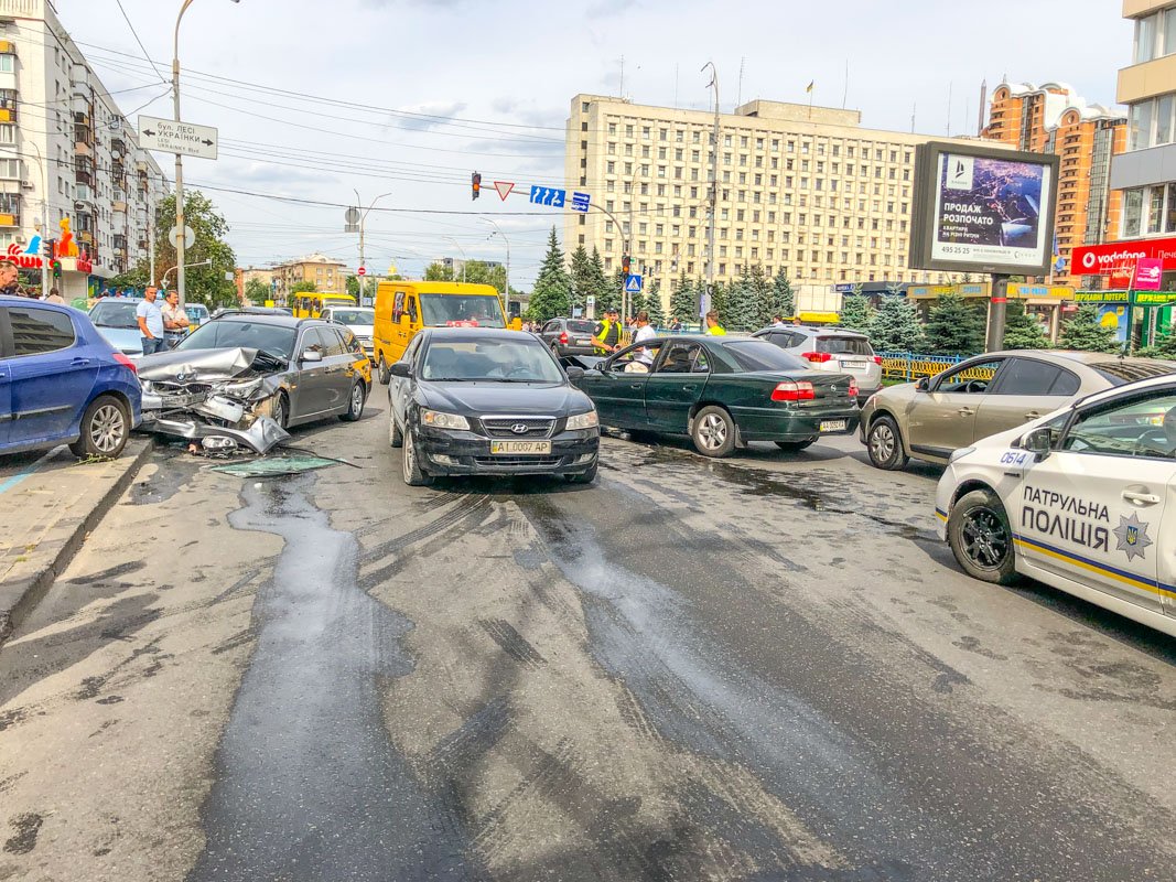 BMW влетел в Opel BMW влетел в Opel