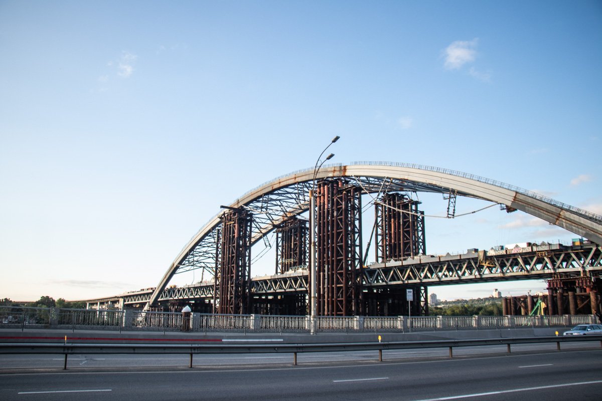 В Киеве уже длительное время идут ремонтные работы на Подольско-Воскресенском мосту В Киеве уже длительное время идут ремонтные работы на Подольско-Воскресенском мосту