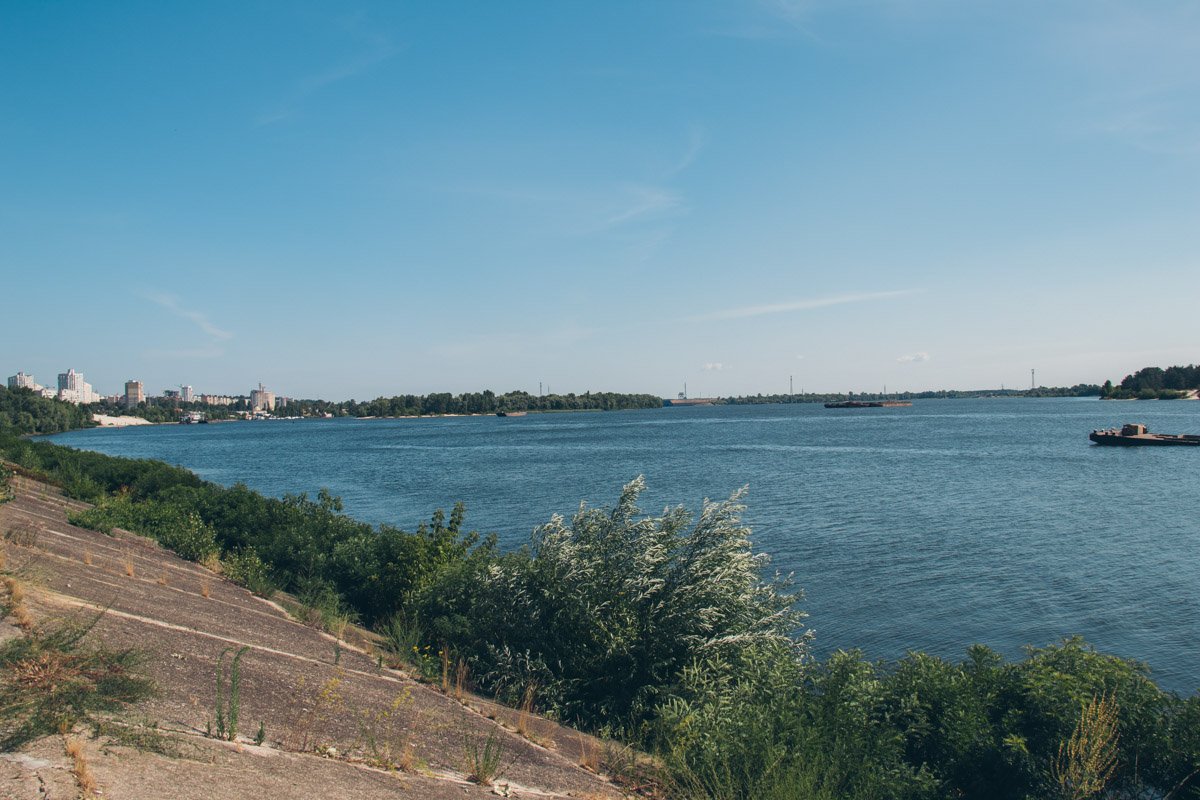 Красоты Днепра с территории водопроводной станции 