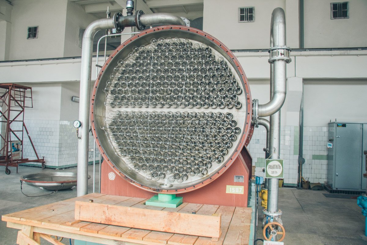 Барботажная камера в разрезе. Здесь вода проходит обработку озоном