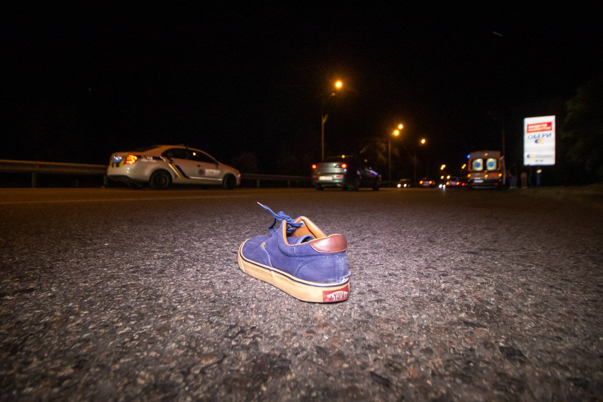 Мужчина пытался перебежать проспект в неположенном для этого месте Мужчина пытался перебежать проспект в неположенном для этого месте