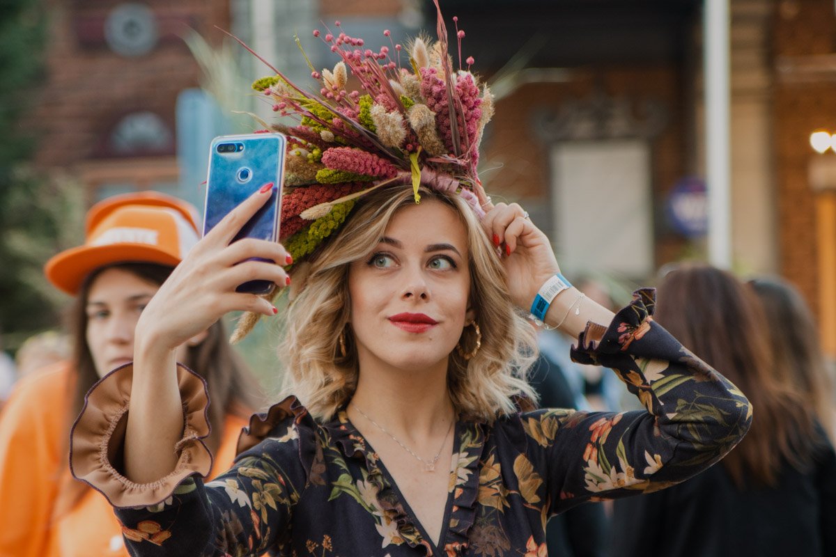 Лесные мавки, сказочные герои, аутентичные декорации, папоротник и хижины гадалок - это лишь малая часть того, что было на празднике Лесные мавки, сказочные герои, аутентичные декорации, папоротник и хижины гадалок - это лишь малая часть того, что было на празднике