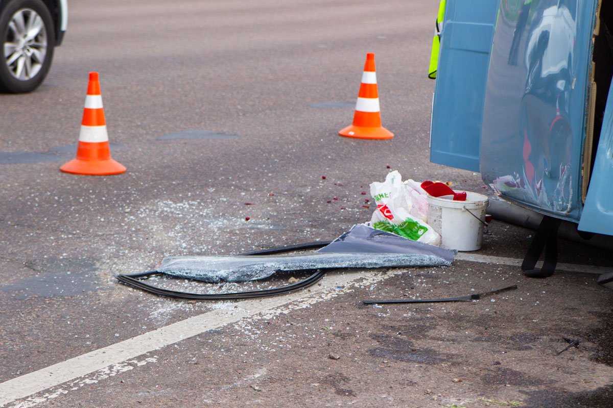 На месте работали два экипажа патрульной полиции