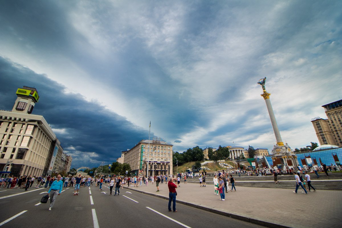 И хоть облака сегодня серые и "грустные", вид они дарят волшебный