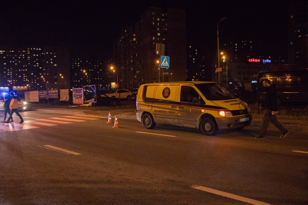 Место ДТП ограждено сигнальными конусами 