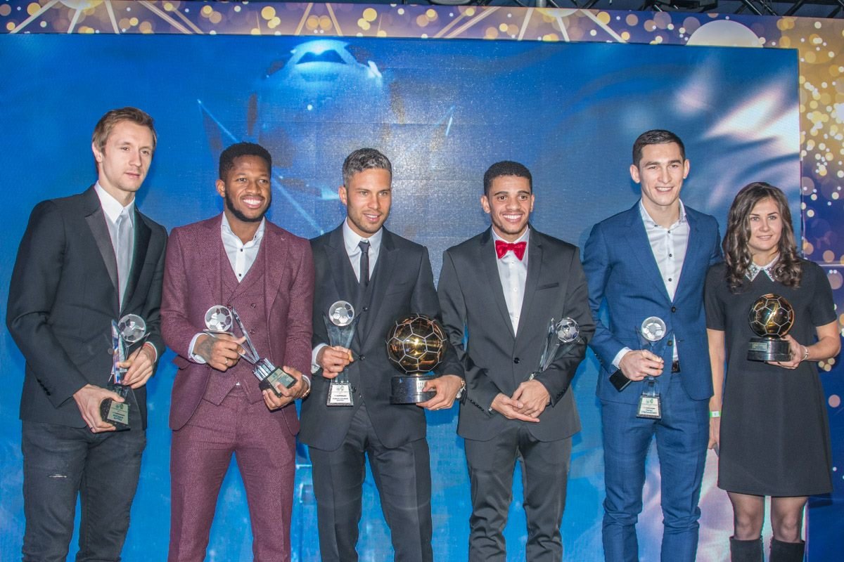 Лучшая футболистка Украины Ольга Овдийчук фотографировался со своими звездными коллегами