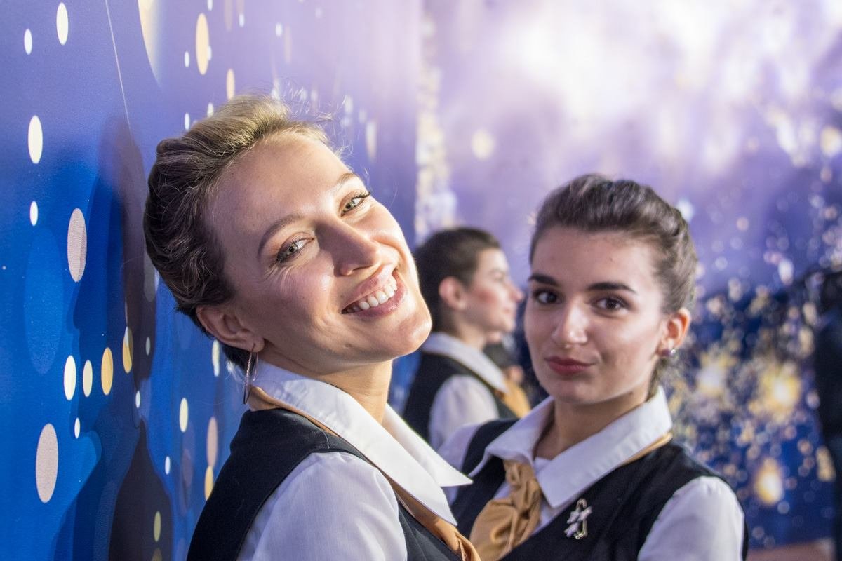 На мероприятии работали очень позитивные хостес