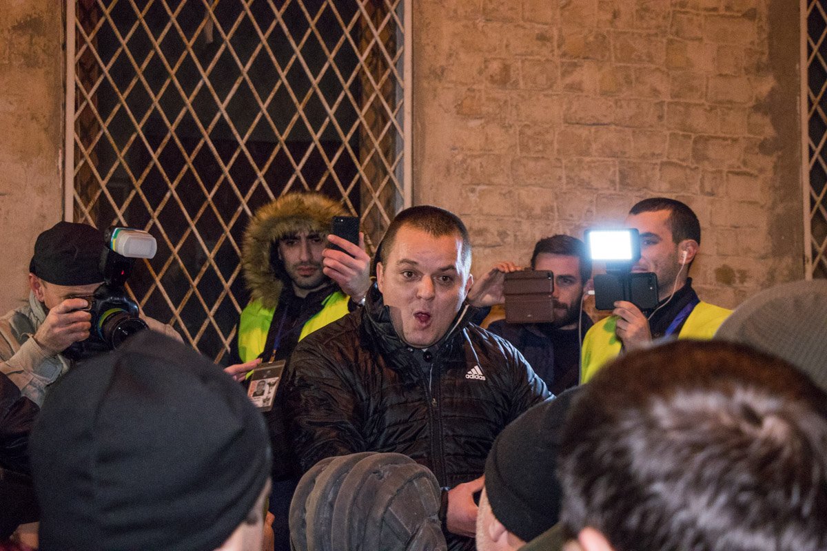 Активисты призывали киевлян не сидеть дома Активисты призывали киевлян не сидеть дома