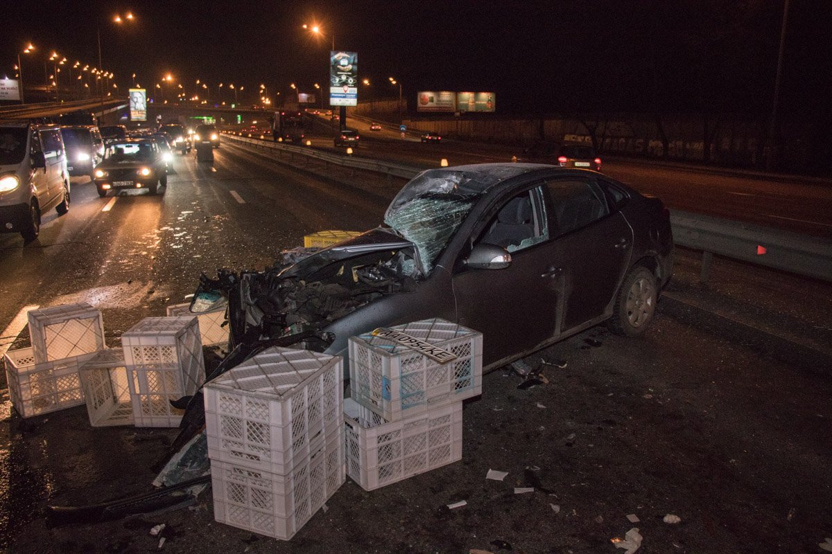 Из-за столкновения образовалась пробка