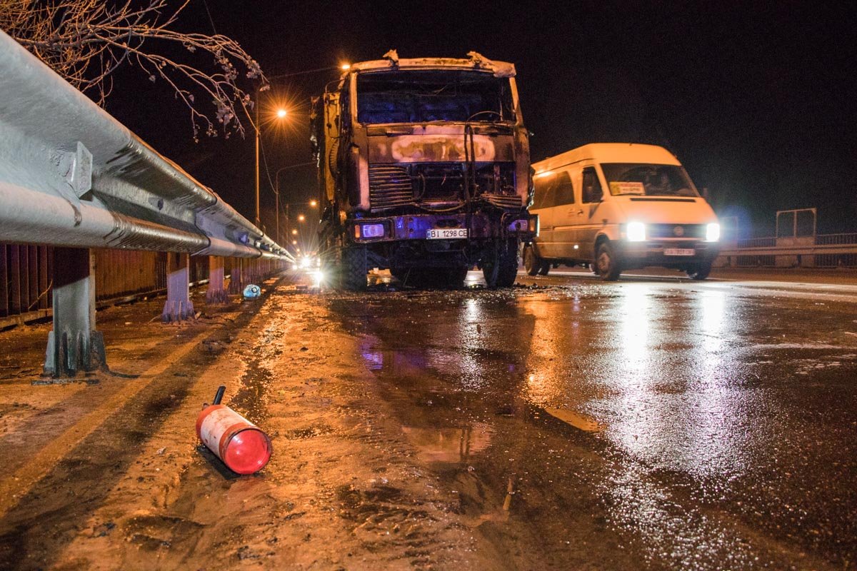 Огнетушители не помогли