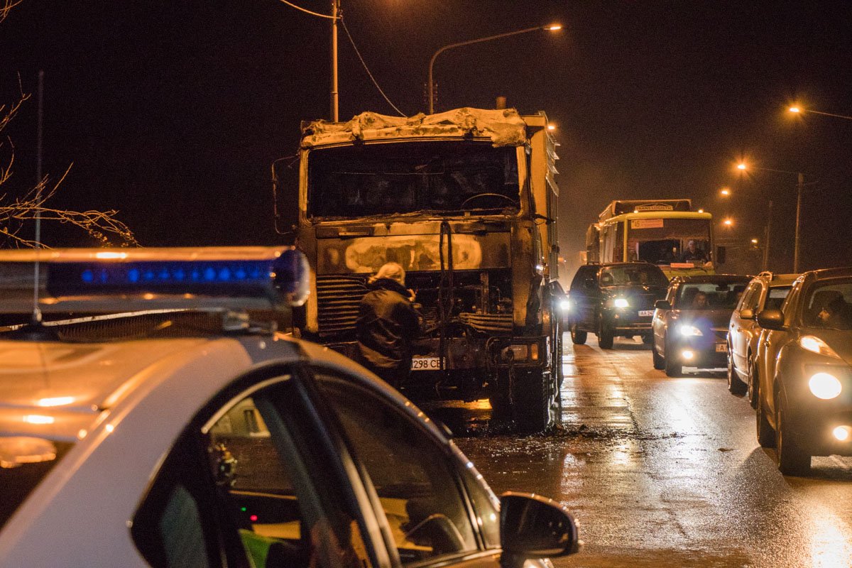 На месте происшествия работает полиция