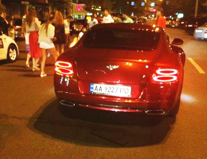 Bentley, на котором Шуфрич сбил пешехода