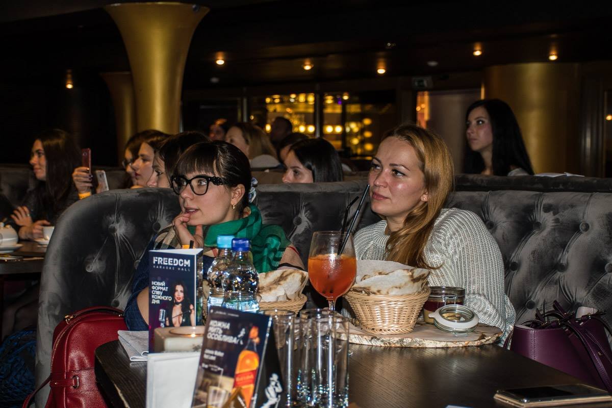 Дмитрий Комаров общался с гостями более 4 часов Дмитрий Комаров общался с гостями более 4 часов