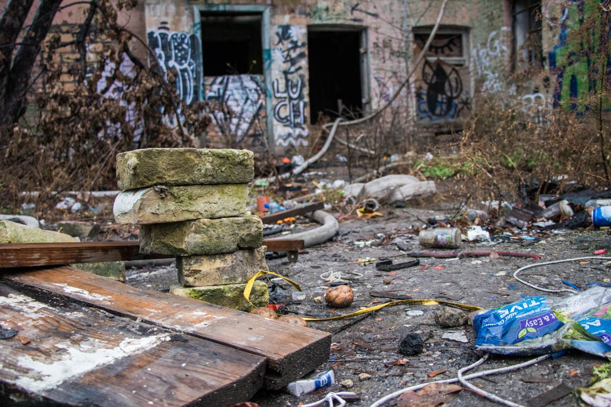 Пожар возник на первом этаже 