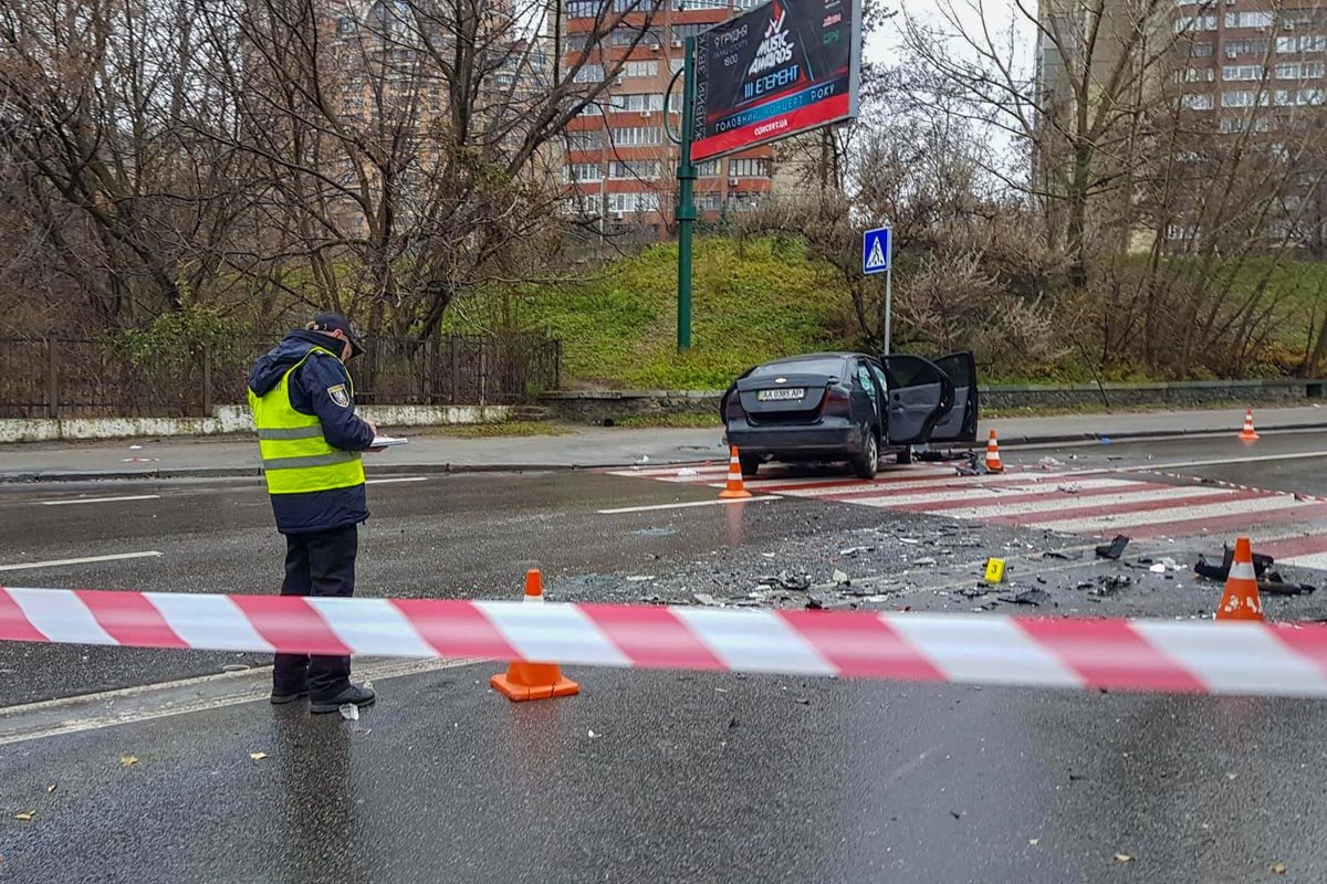 Обстоятельства аварии выясняют следователи