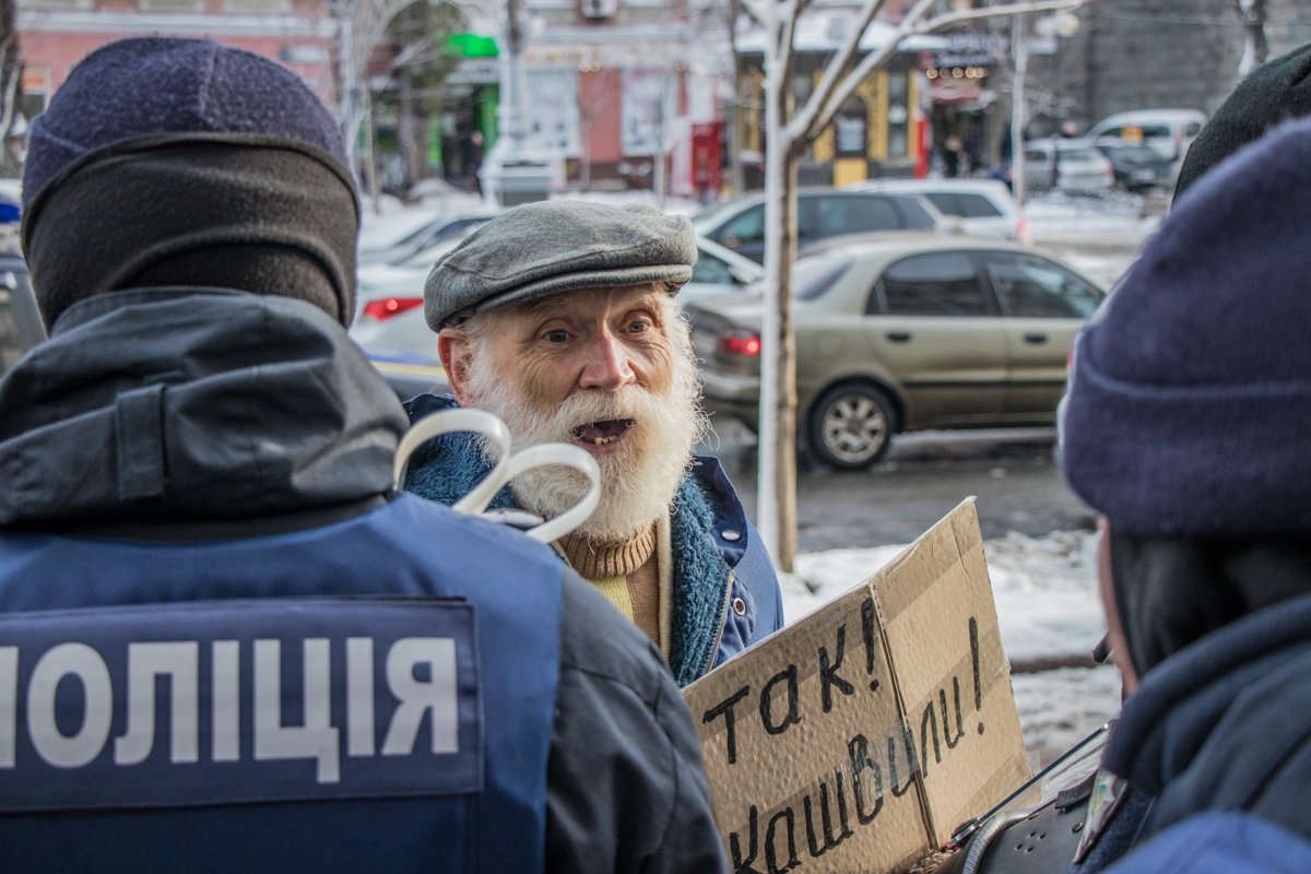 Также говорят, что это никак не связано с судом над Михаилом Саакашвили Также говорят, что это никак не связано с судом над Михаилом Саакашвили