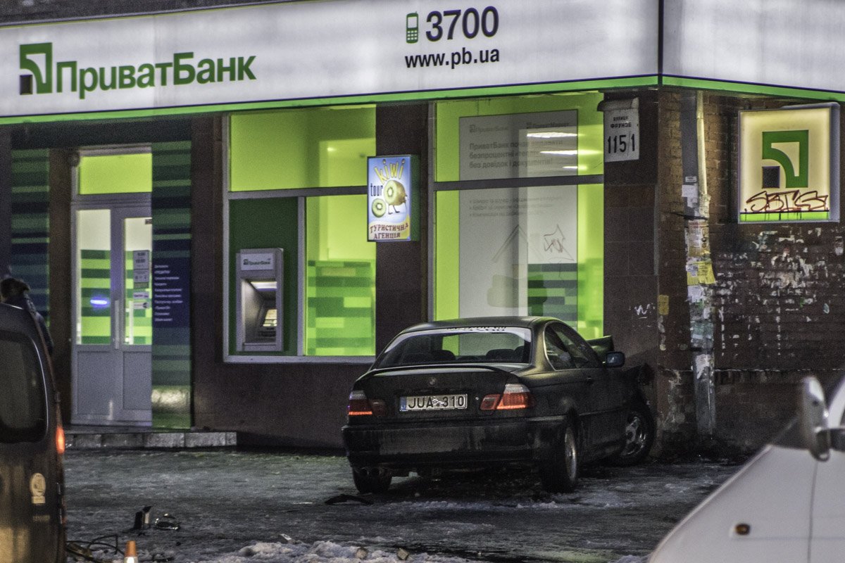 ДТП произошло около 13:00 на улице Кирилловской ДТП произошло около 13:00 на улице Кирилловской