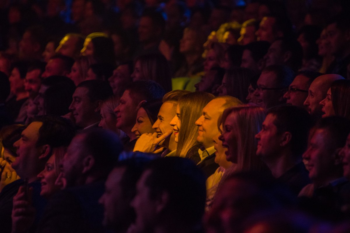 В зале аншлаг