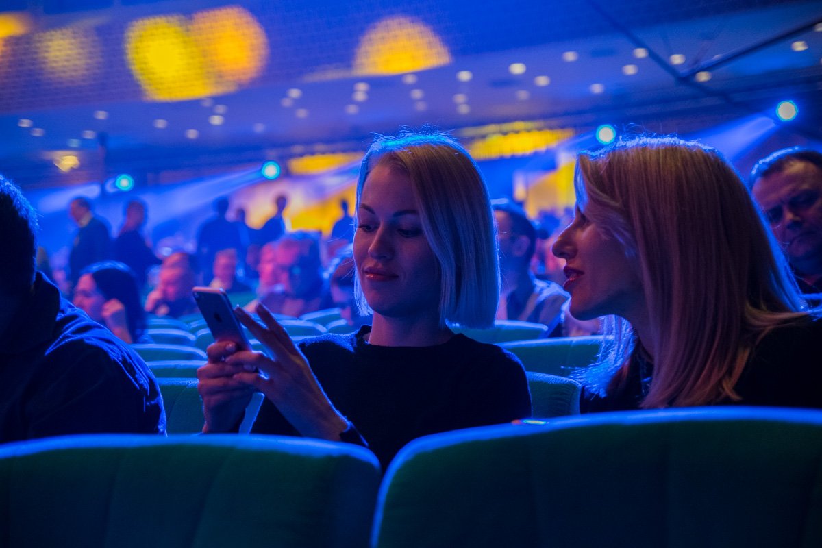 Нельзя просто взять, придти на "Квартал" и не сделать фото