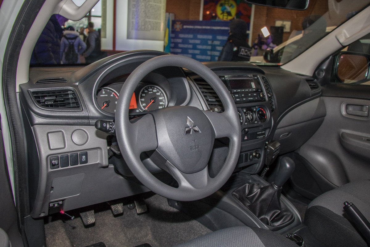 В салоне новых авто