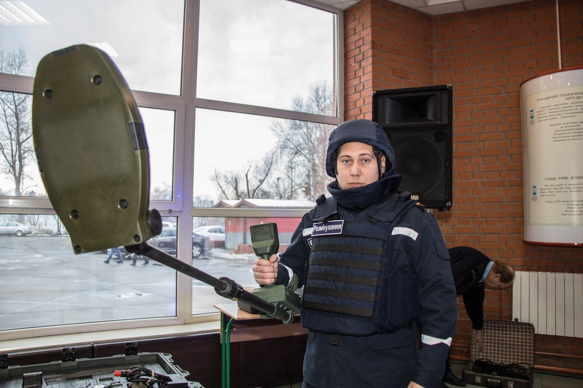 ГСЧСникам передали 4 георадара-детектора