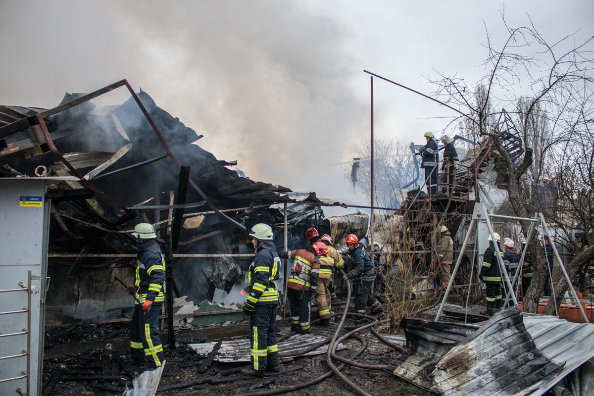 Площадь пожара составила 500 квадратных метров 