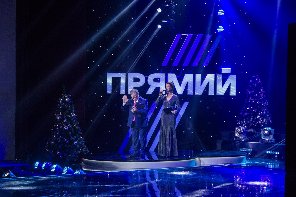 Ведущими концерта стали Илья Ноябрев и Снежана Егорова