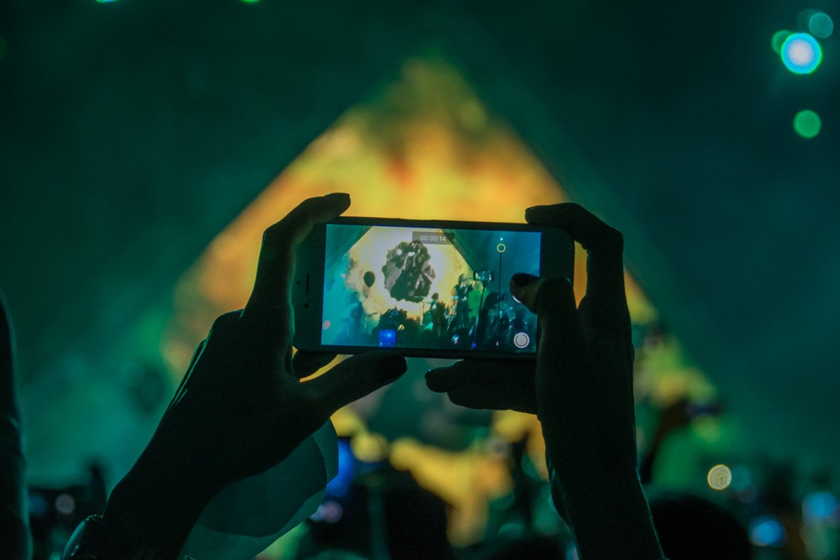 Памятное фото, чтобы никогда не забыть этот вечер Памятное фото, чтобы никогда не забыть этот вечер