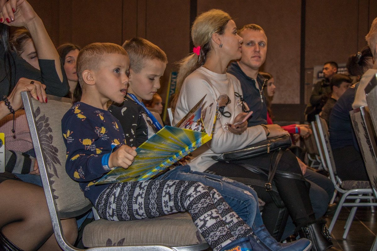 На мероприятии присутствовали и малыши, которые восторгались каждым рекордом