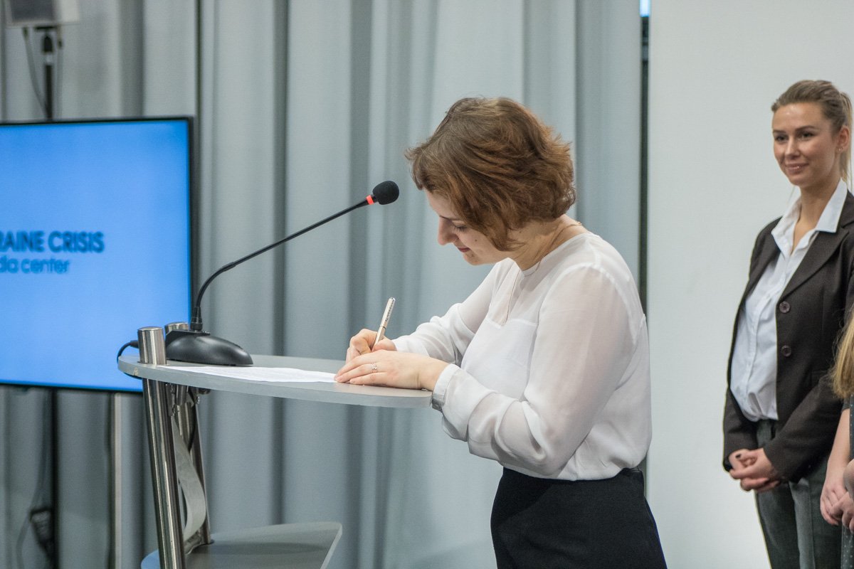 Участники обязались соблюдать нулевую толерантность к сексизму в Украине Участники обязались соблюдать нулевую толерантность к сексизму в Украине