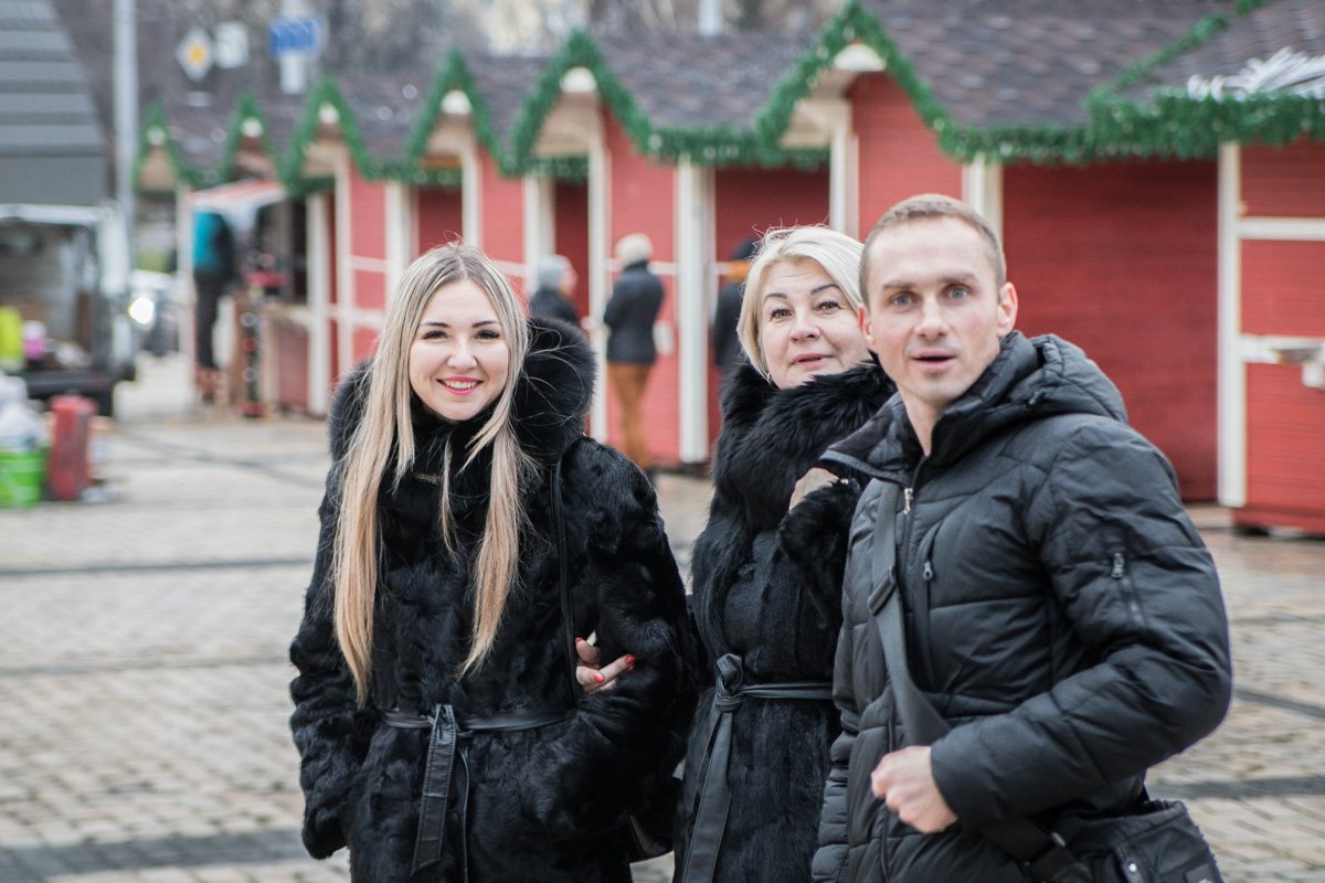 Киевляне положительно реагируют на украшение зеленой красавицы