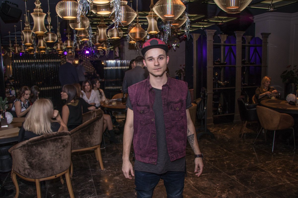 Певец Борисенко Певец Борисенко