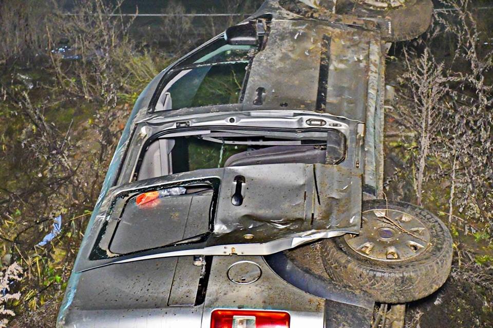 Водителя Ford Transia Connect госпитализировала скорая помощь 