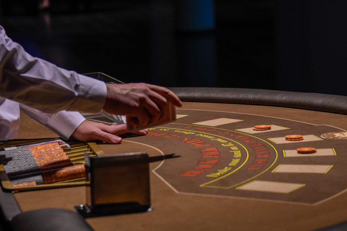 В казино можно было получить яркие впечатления и выиграть игровые фишки