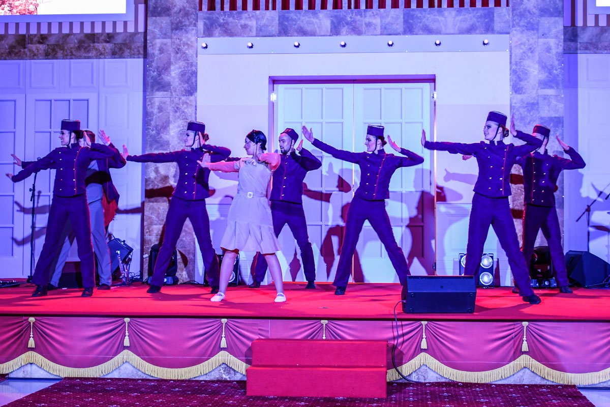 Погрузиться в сказочную атмосферу одноименного фильма поможет развлекательная программа и выступления звезд