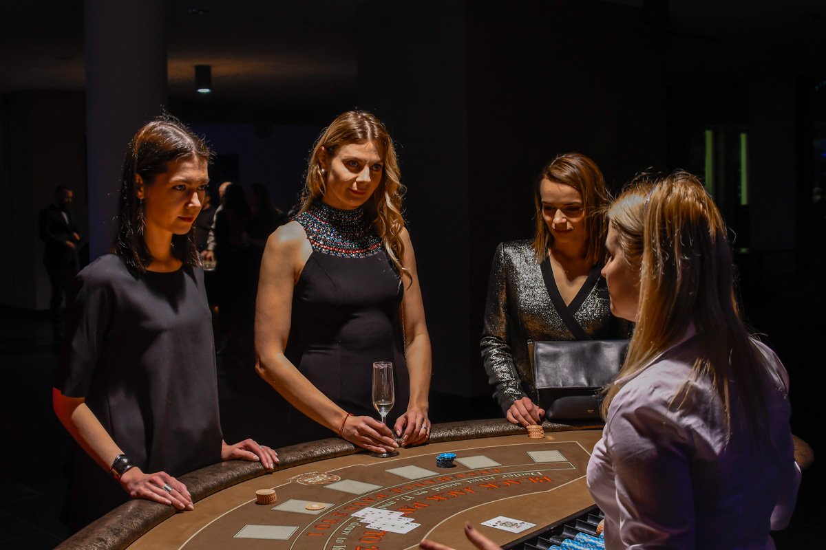 Кто не рискует, тот не пьёт шампанское