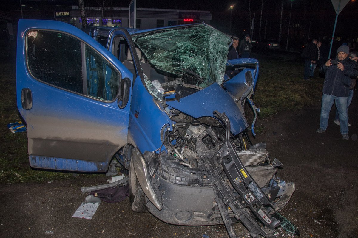 Левой части авто как-будто и не бывало Левой части авто как-будто и не бывало