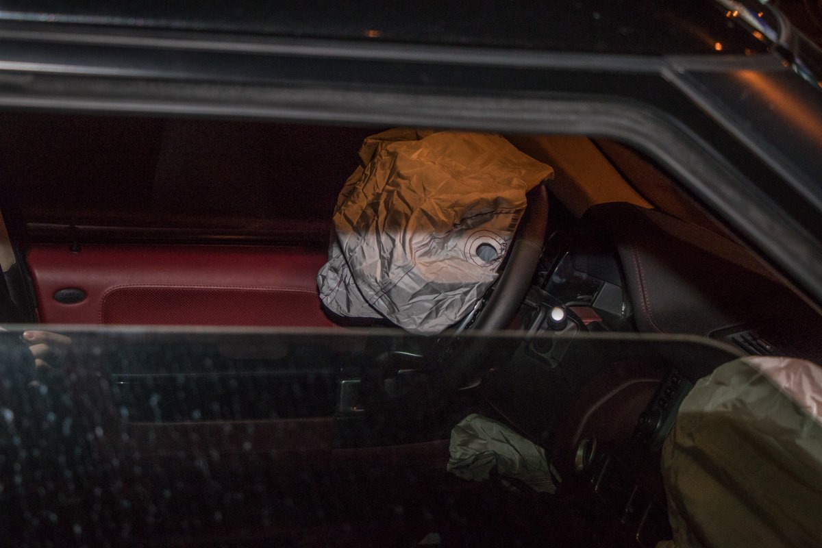 В автомобилях сработали подушки безопасности