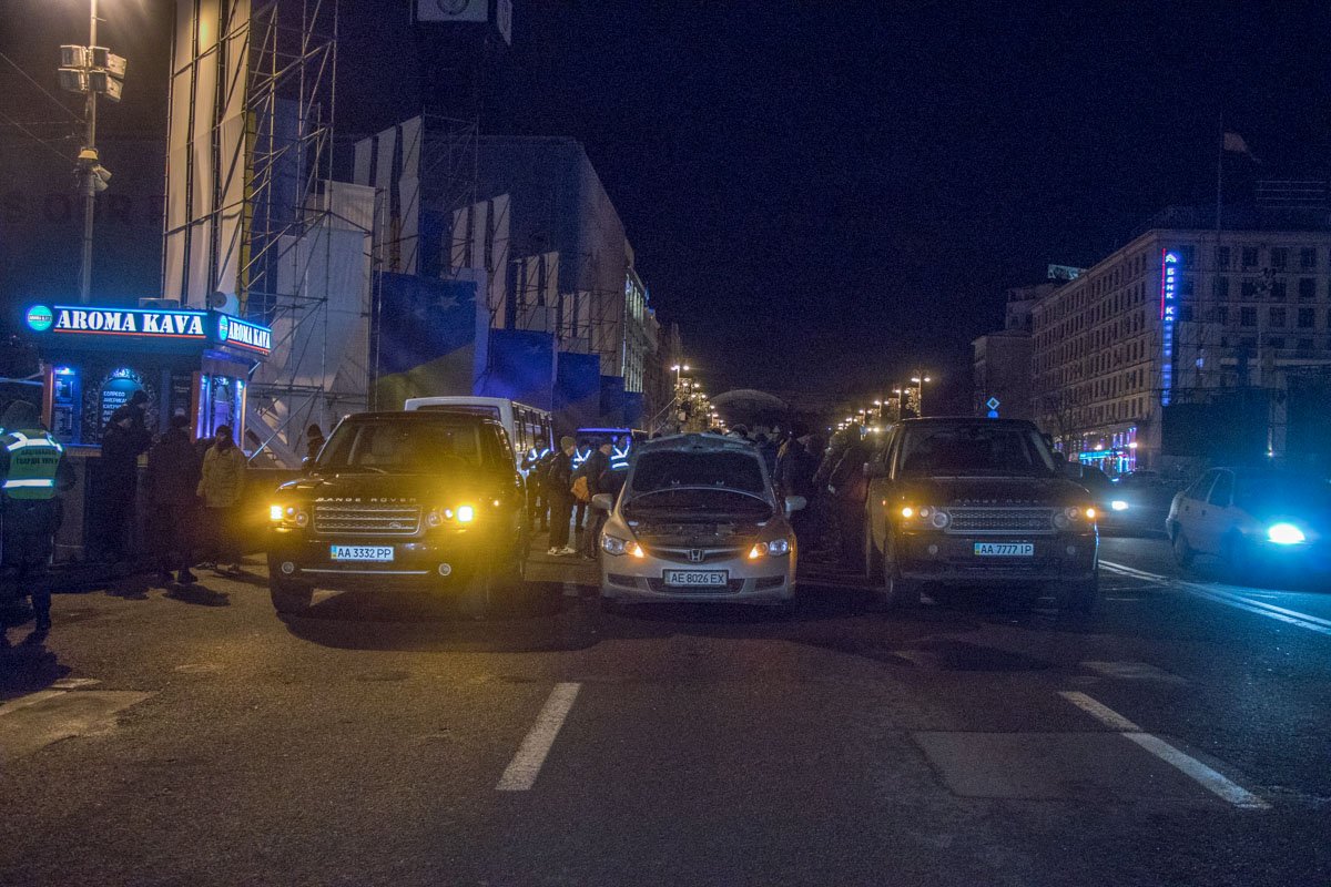 Крещатик перекрыть не удалось Крещатик перекрыть не удалось