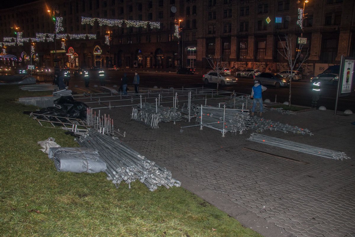 У сцены митингующие соберутся после марша У сцены митингующие соберутся после марша