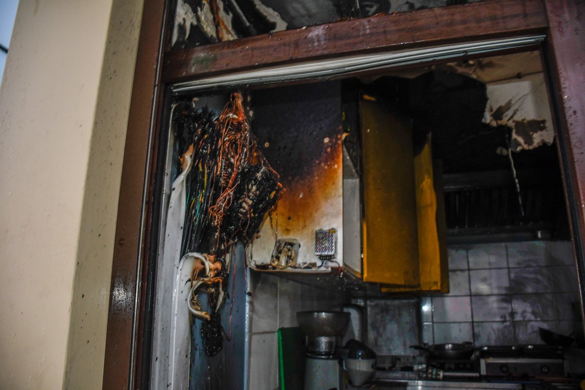 Предварительная причина пожара - замыкание проводки Предварительная причина пожара - замыкание проводки