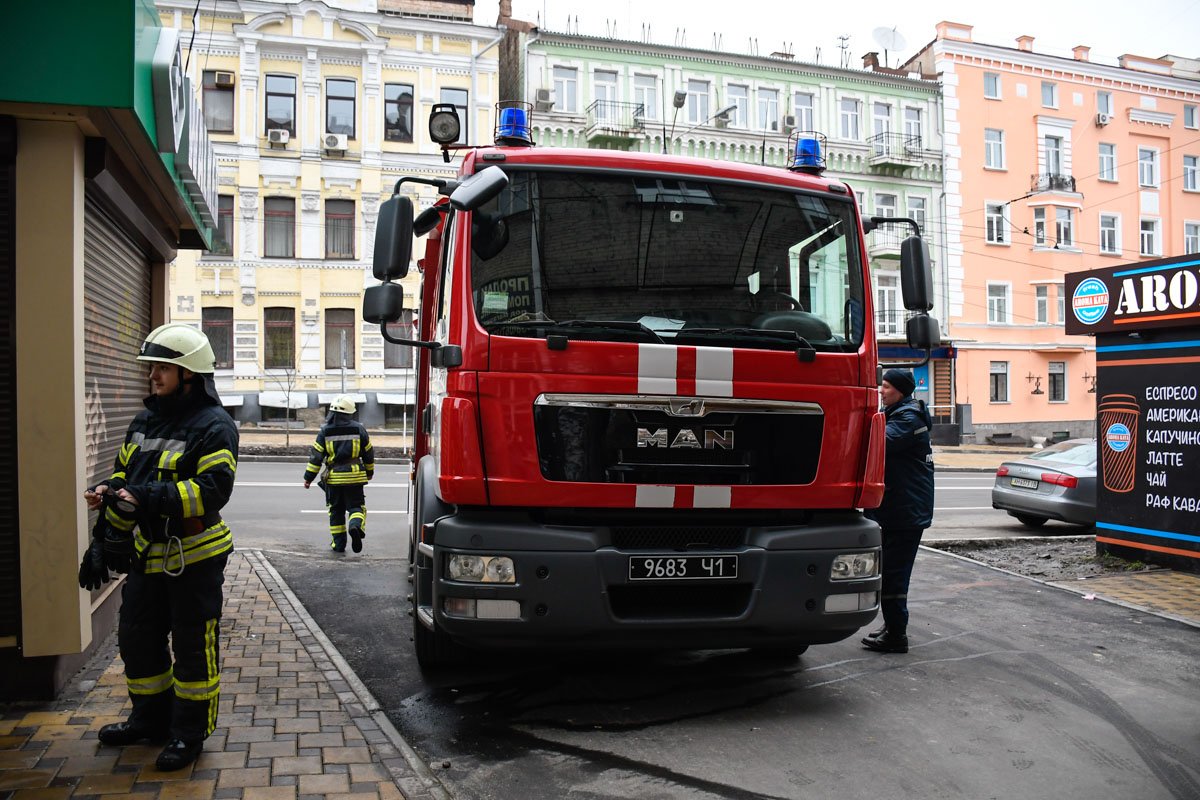 Пожар на Льва Толстого локализировала бригада пожарных Пожар на Льва Толстого локализировала бригада пожарных