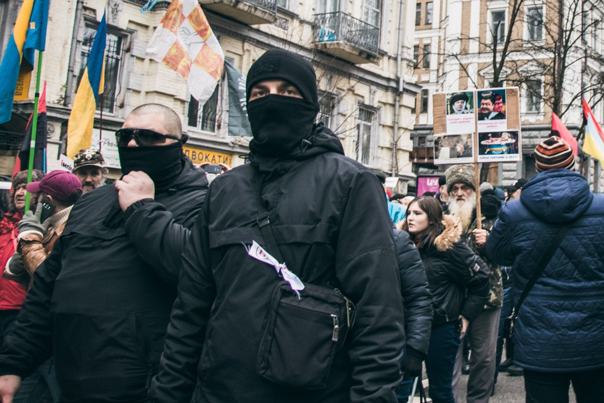На митинг пришли около 2 тысяч человек На митинг пришли около 2 тысяч человек