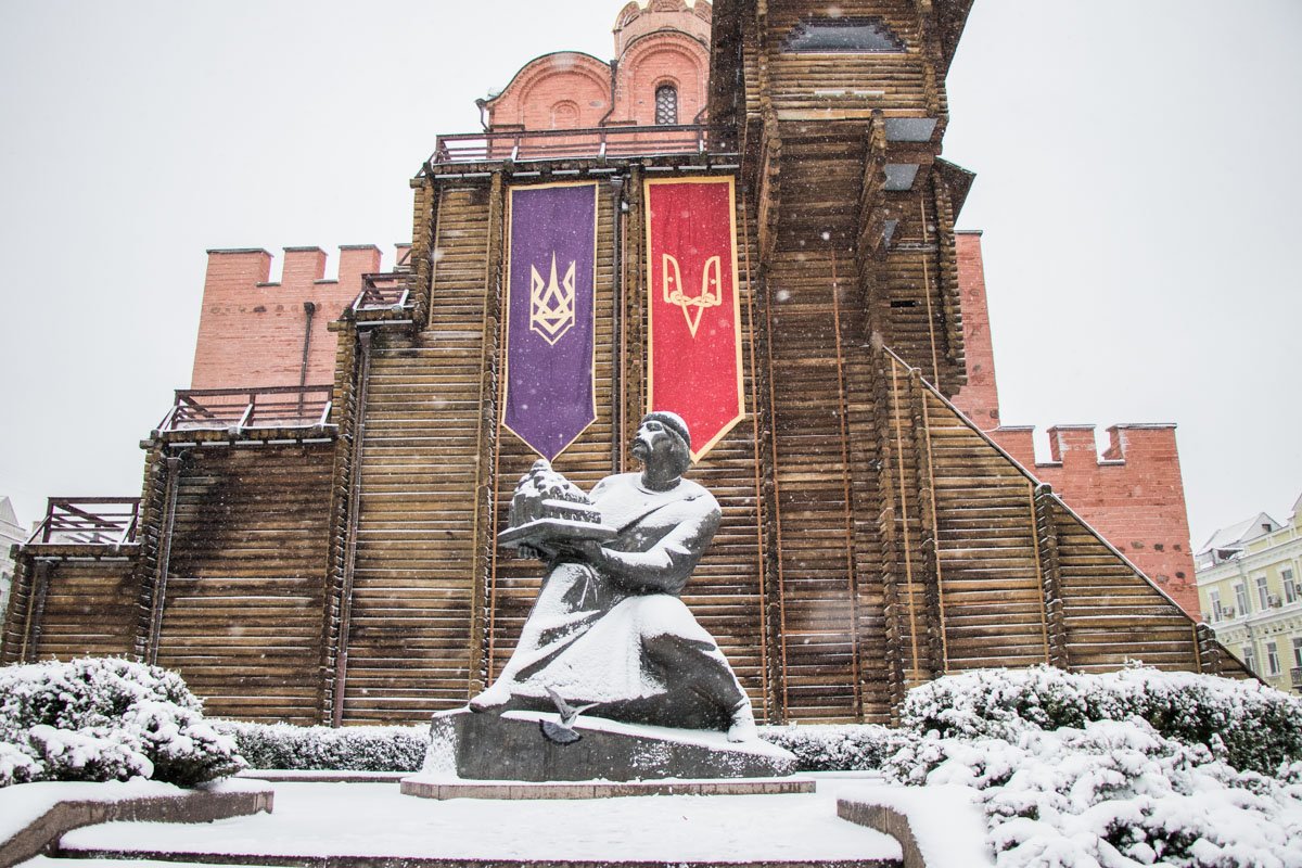 Ярослав Мудрый охраняет Киев даже в непогоду Ярослав Мудрый охраняет Киев даже в непогоду