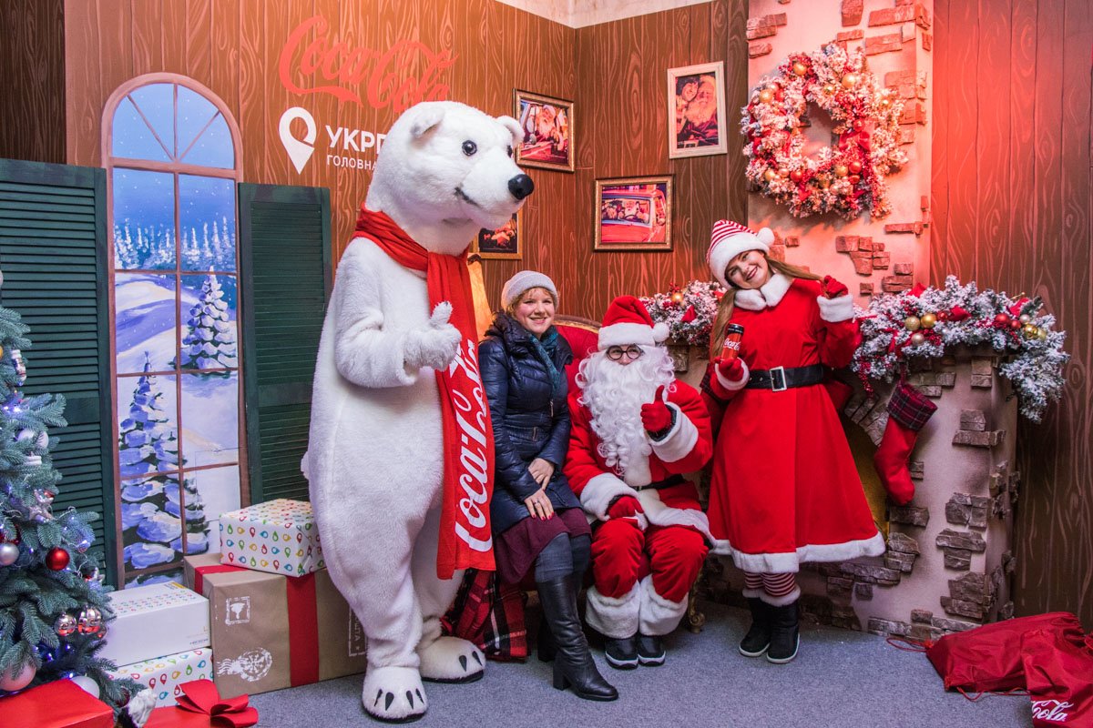 Взрослые просили новогоднего волшебника о счастье в личной жизни