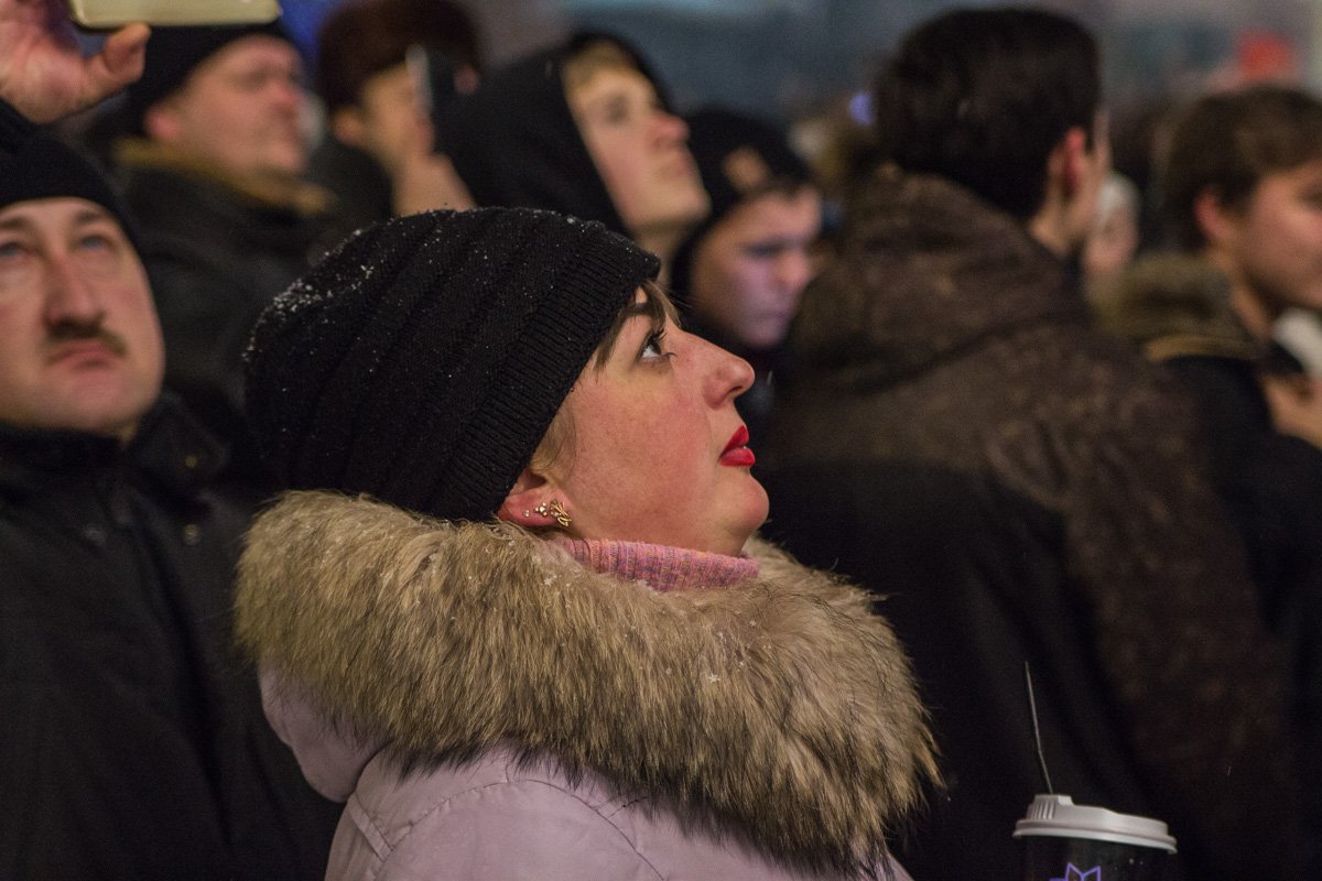 От елки глаз не оторвать