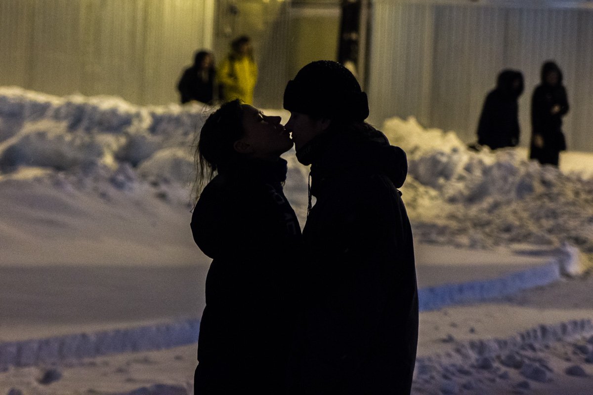 В морозную погоду согревали чувства...