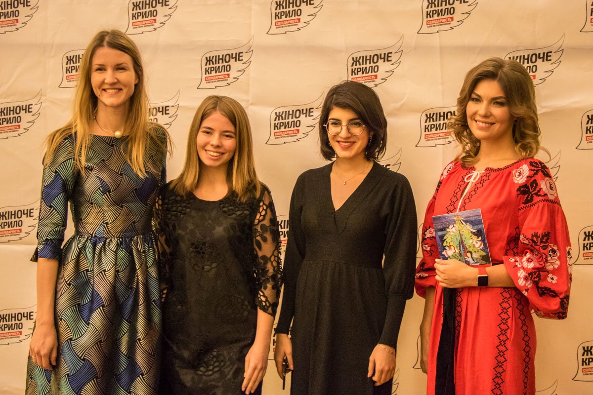 И не скрывали своих искренних улыбок