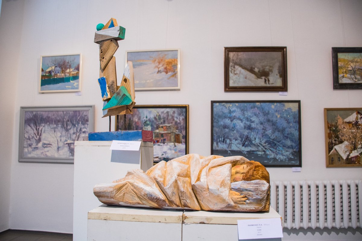 Реализм и скульптурная абстракция