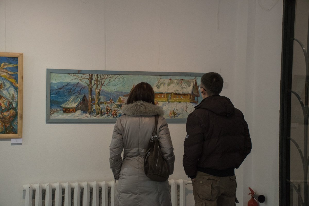 Зимний пейзаж лучше рассматривать в компании